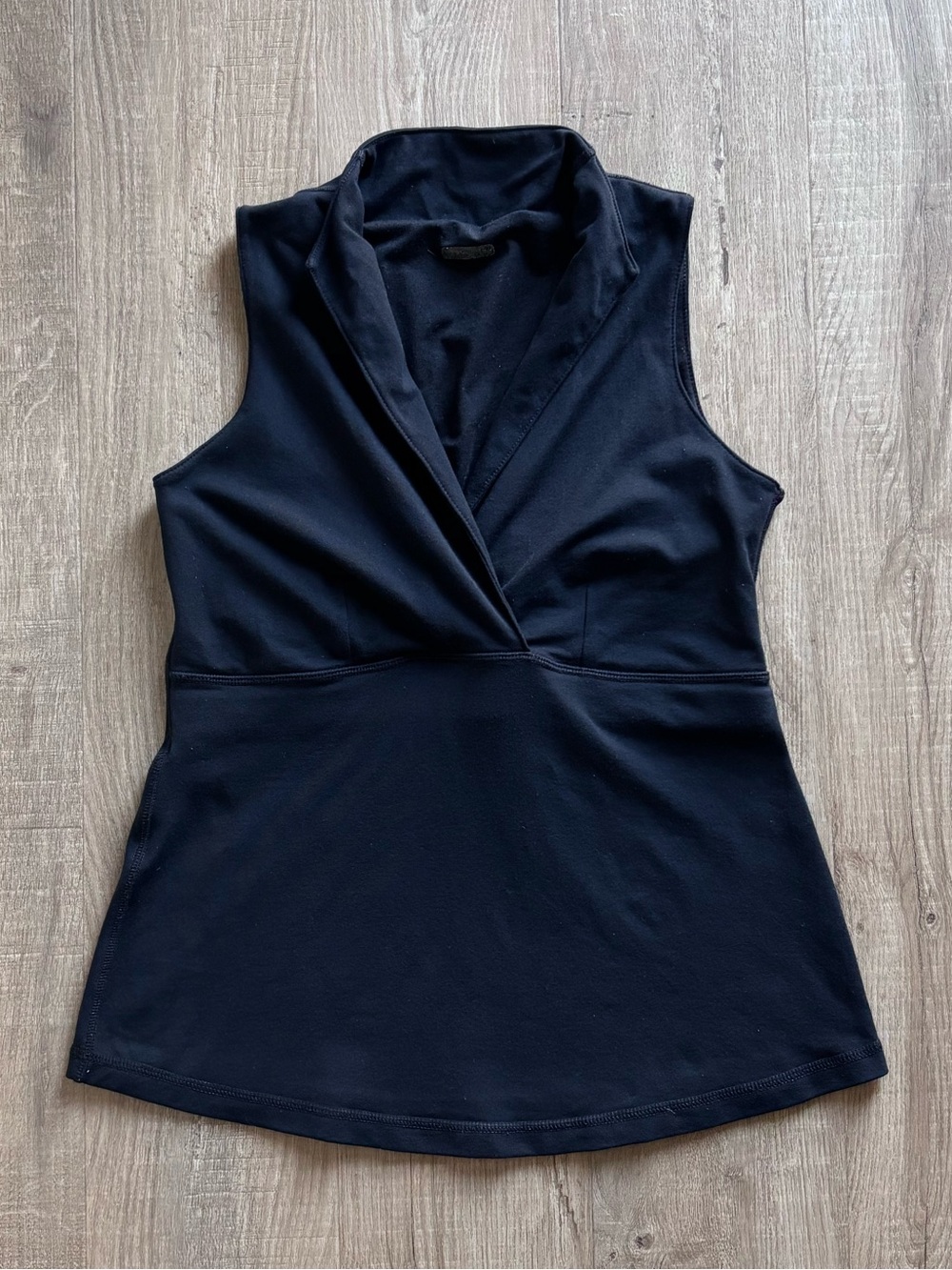 Lululemon Whisper Tank in Black